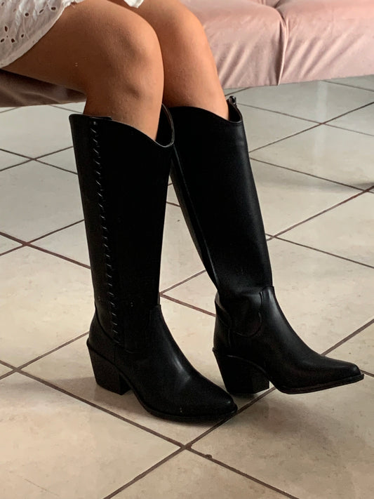 Bota trenzada